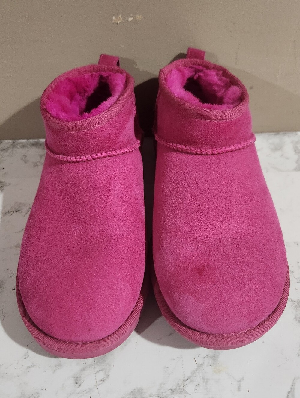 Ugg Classic ultra mini women boots Suede rock rose sz 9